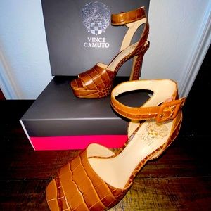 NEW Vince Camuto heels size 8
